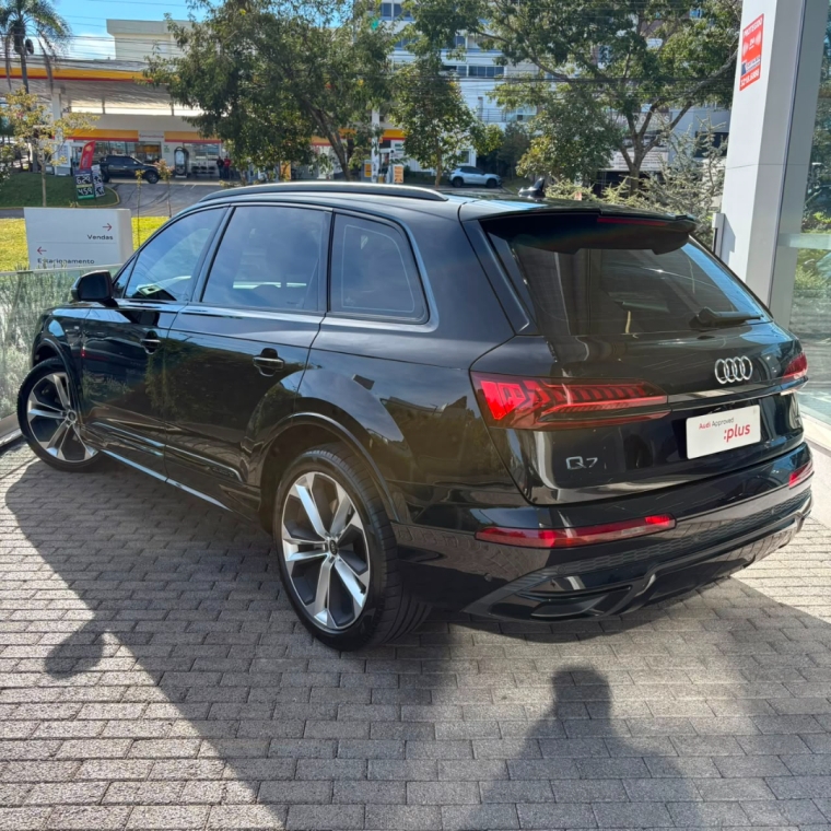 Audi-Q7-3.0 55 TFSI GASOLINA PERFORMANCE BLACK QUATTRO TIPTRONIC