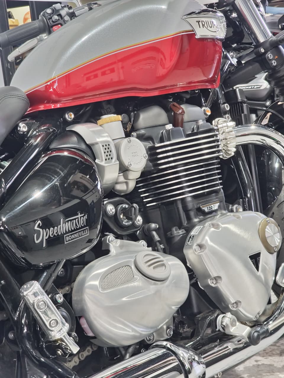TRIUMPH-BONNEVILLE-BONNEVILLE SPEEDMASTER 1200cc
