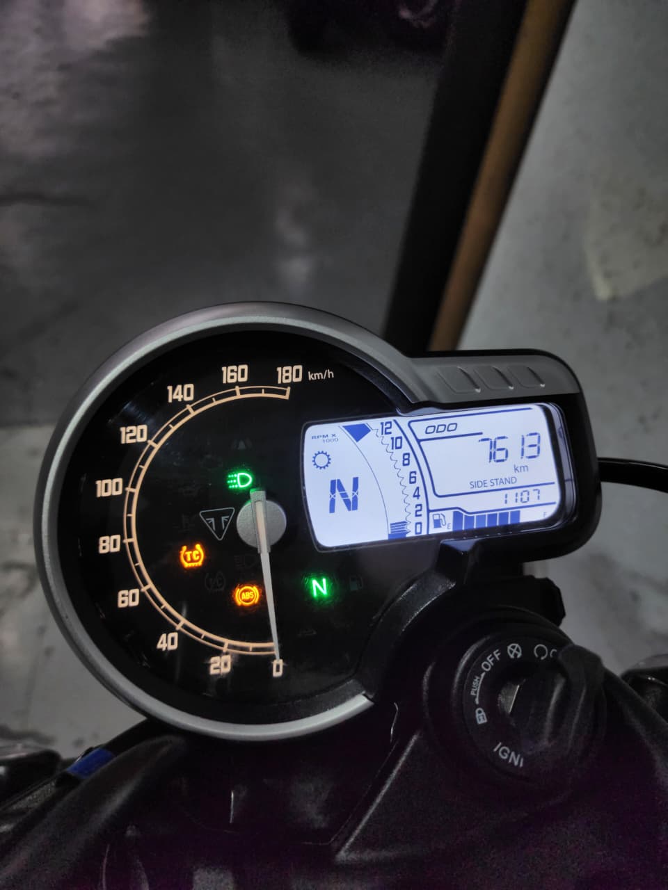 TRIUMPH-SPEED-SPEED 400