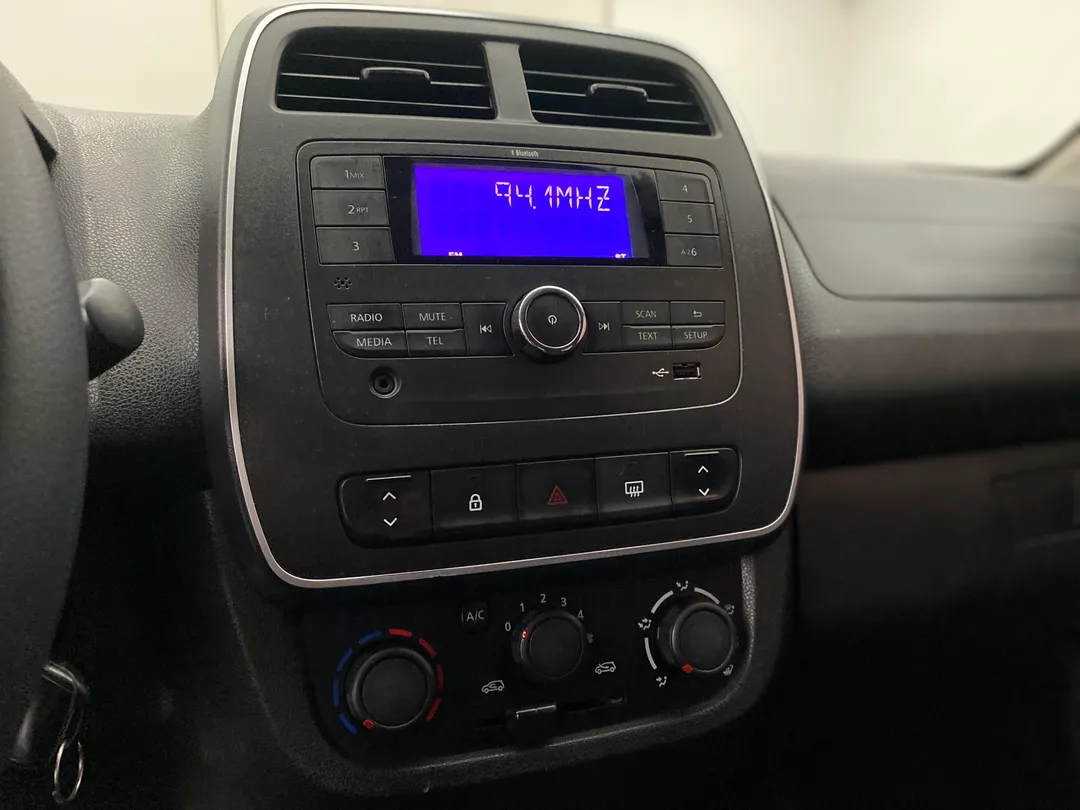 KWID Zen 1.0 Flex 12V 5p Mec.