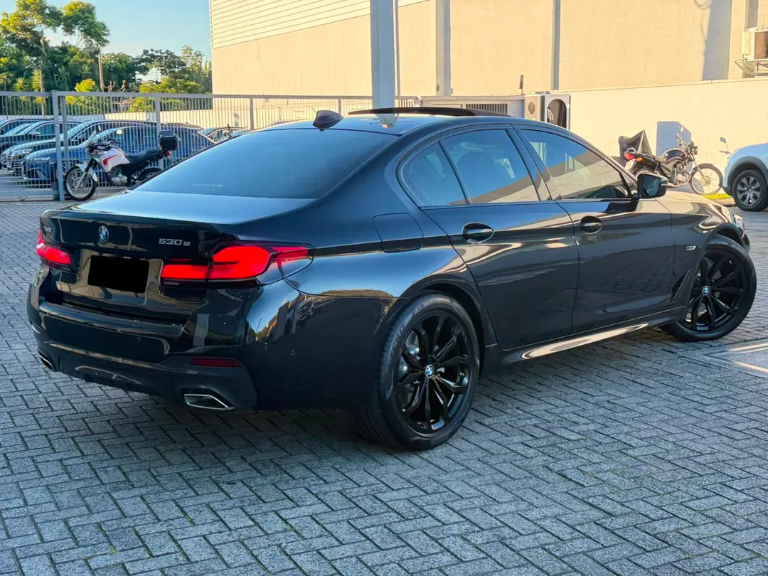 BMW-530e-530e M Sport 2.0 Turbo Aut. (Híbrido)