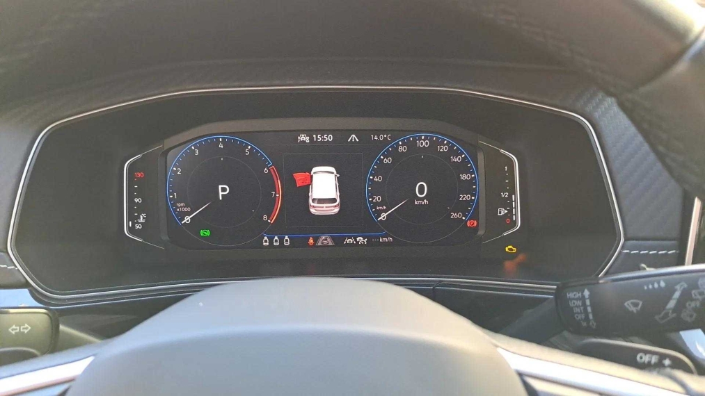 Volkswagen-T-CROSS-1.4 250 TSI TOTAL FLEX HIGHLINE AUTOMÁTICO