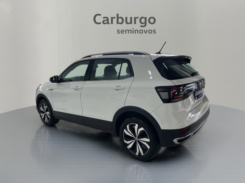 Volkswagen-T-CROSS-1.4 250 TSI TOTAL FLEX HIGHLINE AUTOMÁTICO