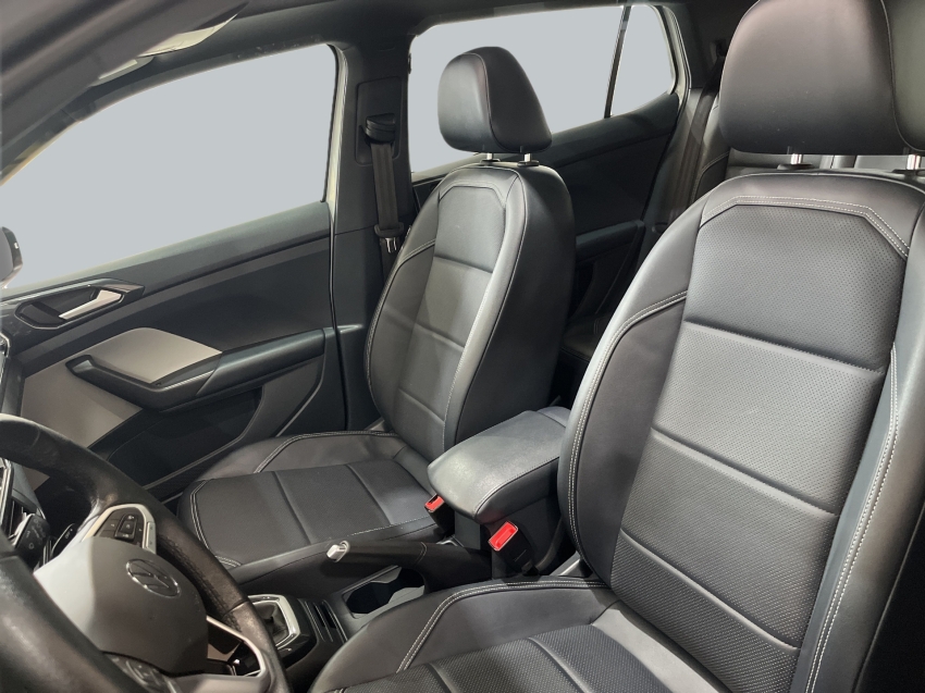 Volkswagen-T-CROSS-1.4 250 TSI TOTAL FLEX HIGHLINE AUTOMÁTICO