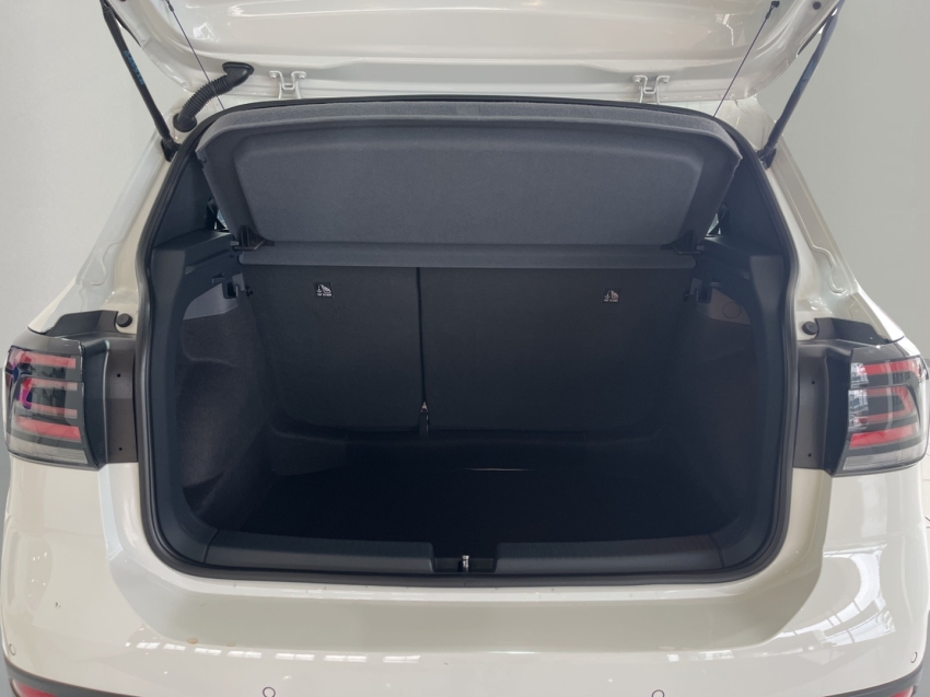 Volkswagen-T-CROSS-1.4 250 TSI TOTAL FLEX HIGHLINE AUTOMÁTICO