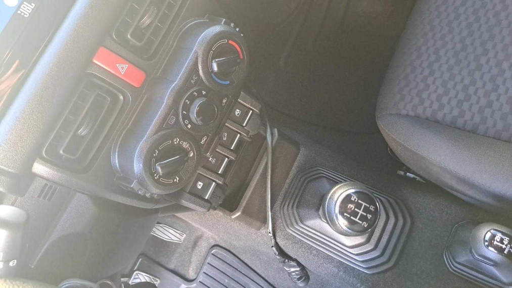 Suzuki-JIMNY-1.5 GASOLINA SIERRA 4YOU 4X4 MANUAL