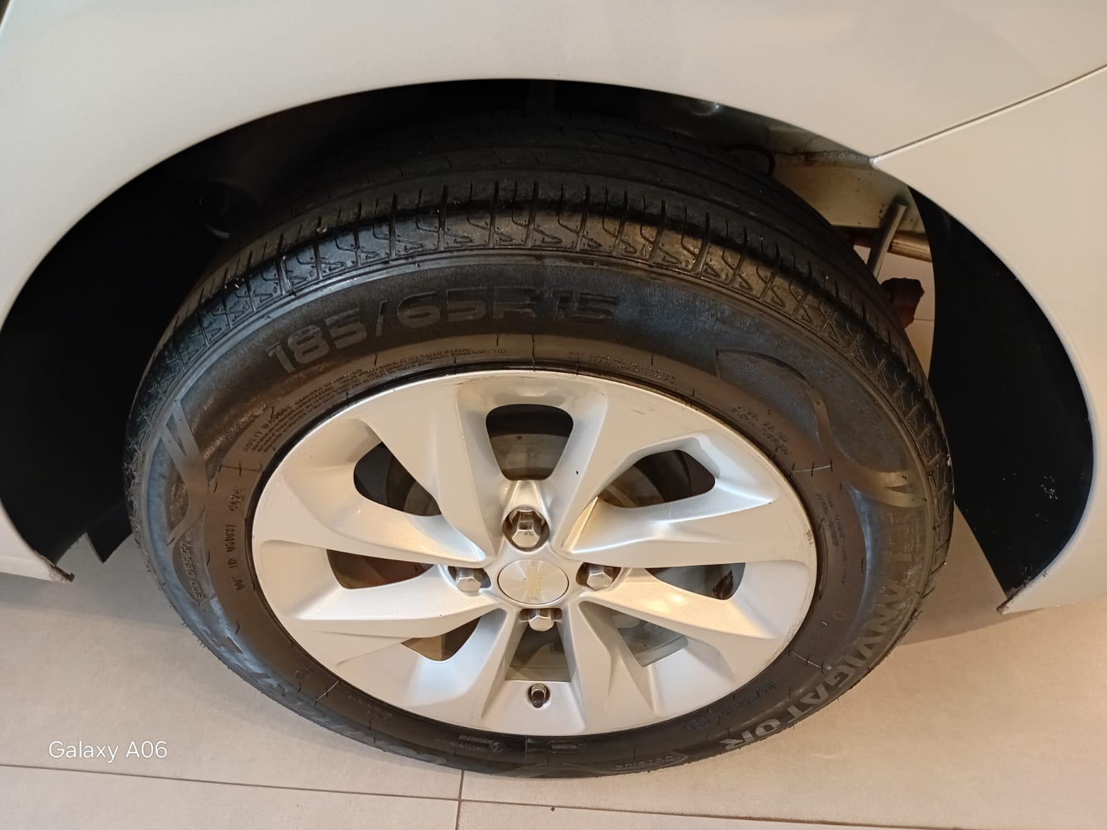GM - Chevrolet-ONIX-ONIX SEDAN Plus LT 1.0 12V Flex 4p Mec.