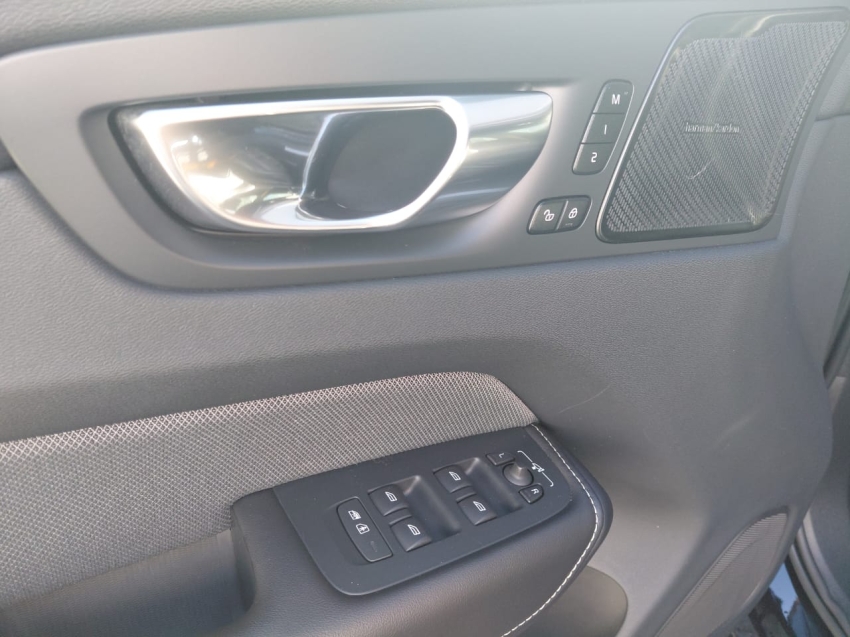 Volvo-XC60-2.0 T8 RECHARGE POLESTAR ENGINEERED AWD GEARTRONIC