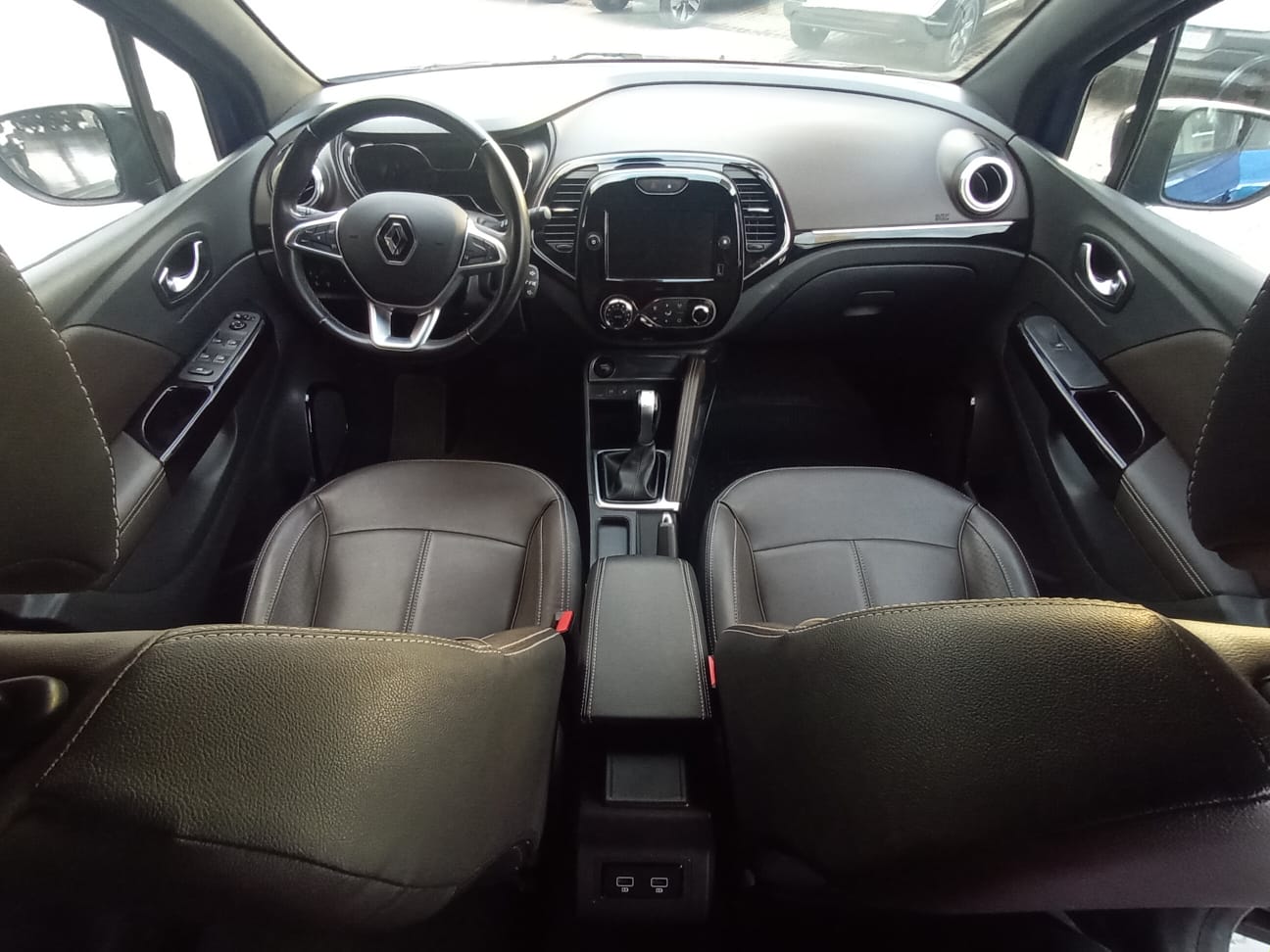 Renault-CAPTUR-CAPTUR Iconic 1.3 TB 16V Flex 5p Aut.
