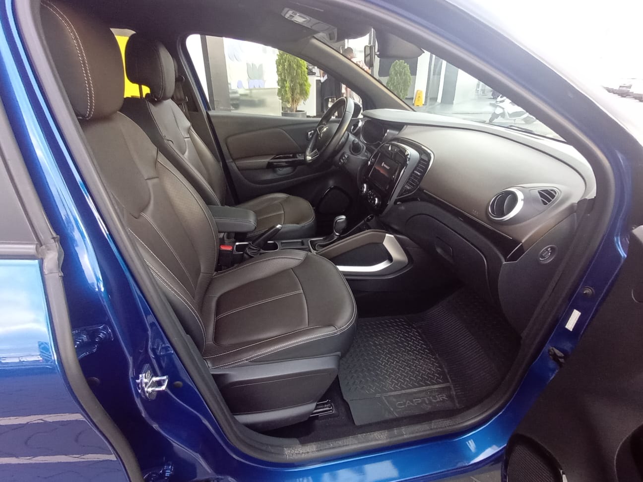 Renault-CAPTUR-CAPTUR Iconic 1.3 TB 16V Flex 5p Aut.