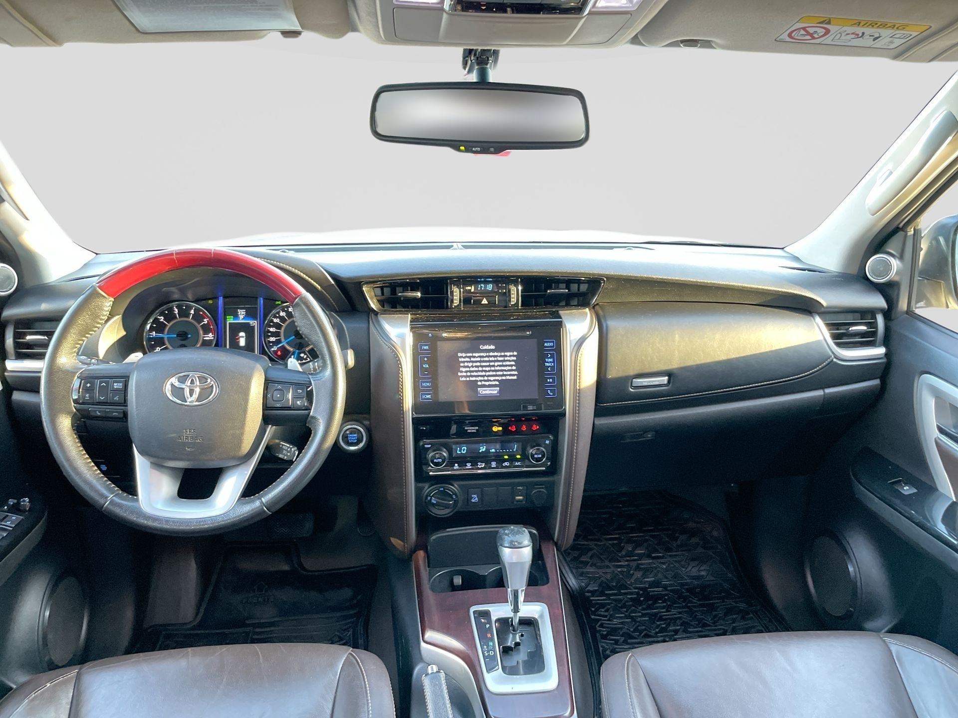 Toyota-HILUX SW4-Hilux SW4 SRX 4x4 2.8 TDI 16V Dies. Aut.