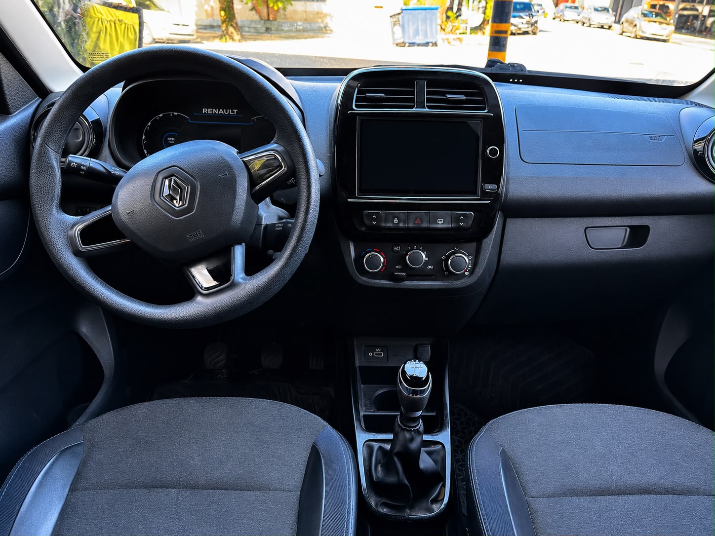 Renault-KWID-KWID Intense 1.0 Flex 12V 5p Mec.