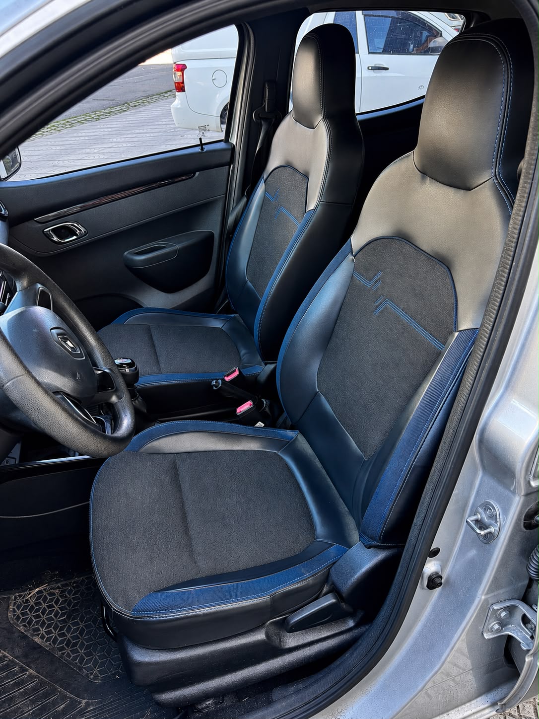 Renault-KWID-KWID Intense 1.0 Flex 12V 5p Mec.