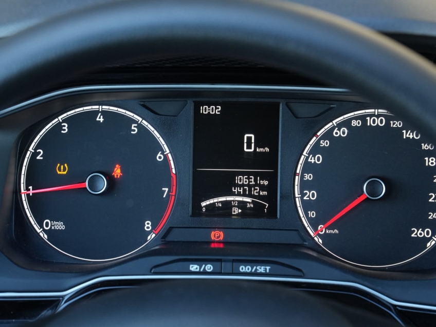 Volkswagen-POLO-1.0 MPI TRACK MANUAL
