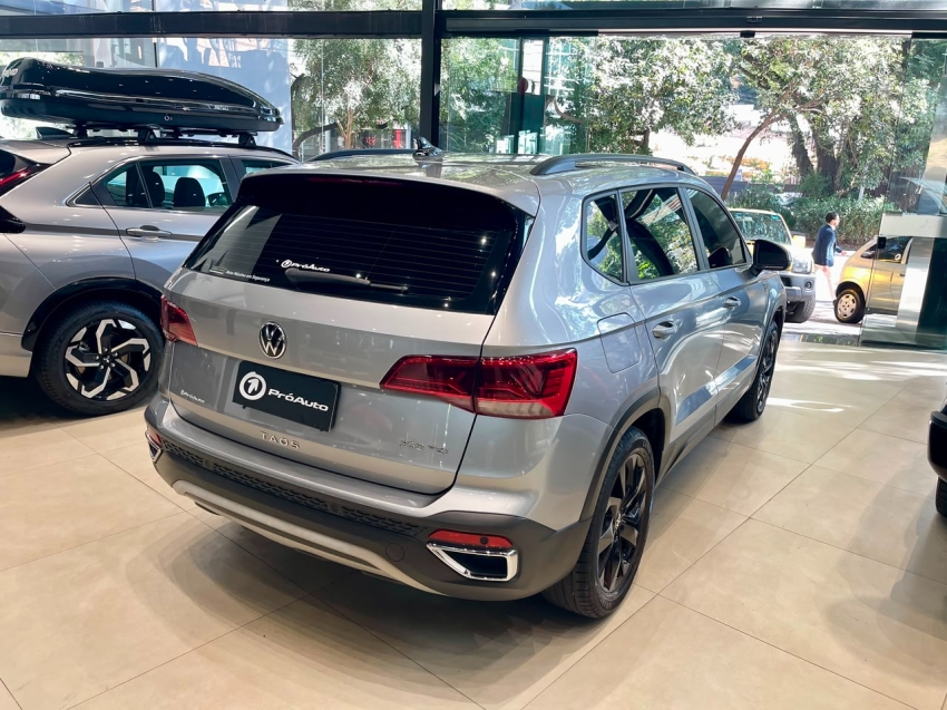 Volkswagen-TAOS-1.4 250 TSI TOTAL FLEX COMFORTLINE AUTOMÁTICO