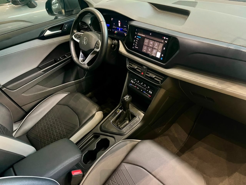 Volkswagen-TAOS-1.4 250 TSI TOTAL FLEX COMFORTLINE AUTOMÁTICO