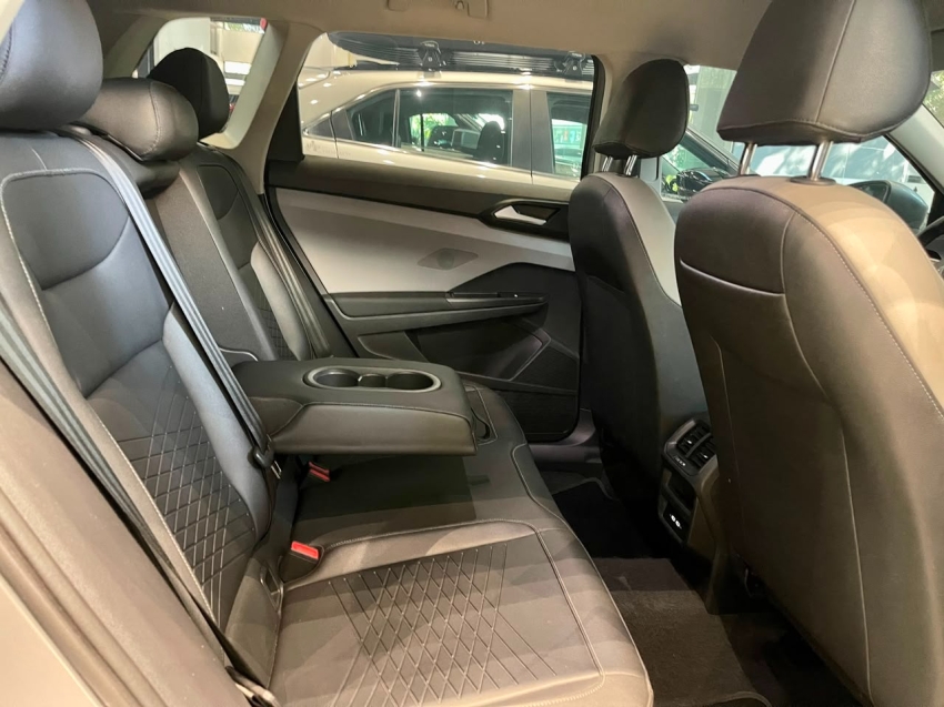 Volkswagen-TAOS-1.4 250 TSI TOTAL FLEX COMFORTLINE AUTOMÁTICO