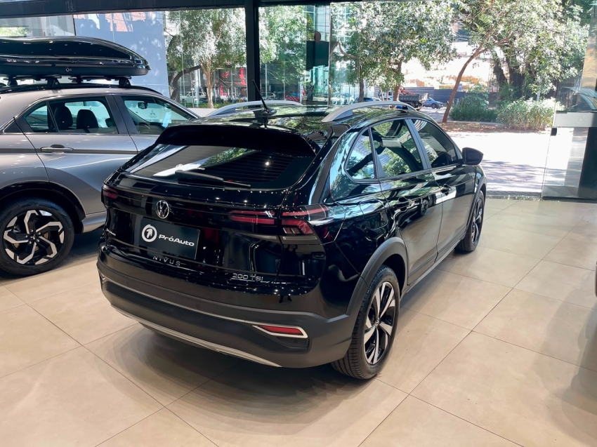 Volkswagen-NIVUS-1.0 200 TSI TOTAL FLEX HIGHLINE AUTOMÁTICO