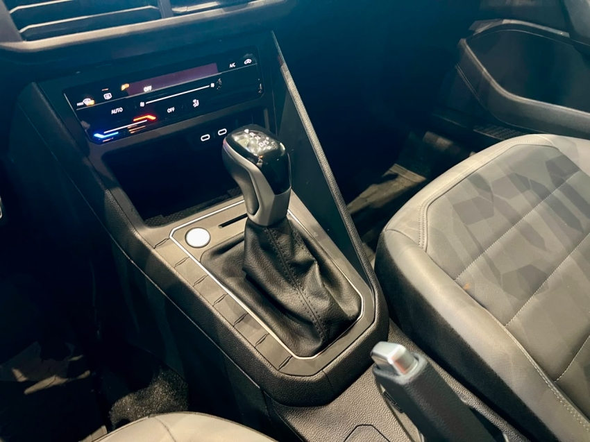 Volkswagen-NIVUS-1.0 200 TSI TOTAL FLEX HIGHLINE AUTOMÁTICO