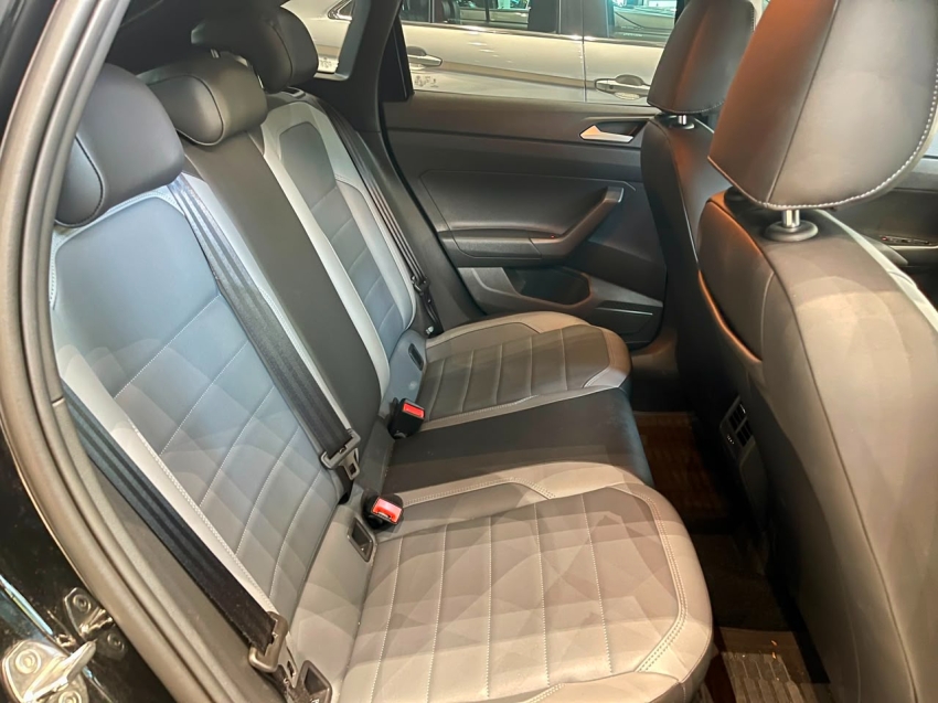 Volkswagen-NIVUS-1.0 200 TSI TOTAL FLEX HIGHLINE AUTOMÁTICO