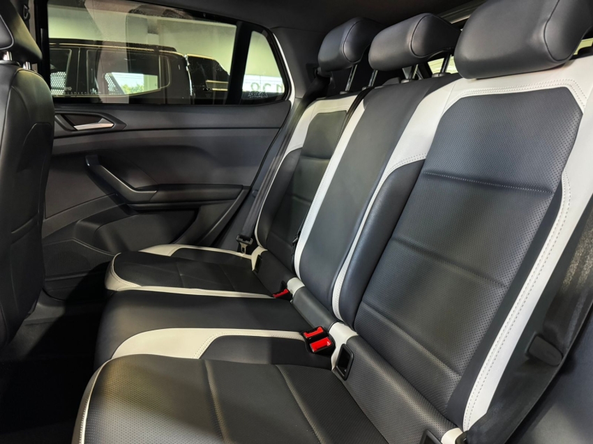 Volkswagen-T-CROSS-1.4 250 TSI TOTAL FLEX HIGHLINE AUTOMÁTICO