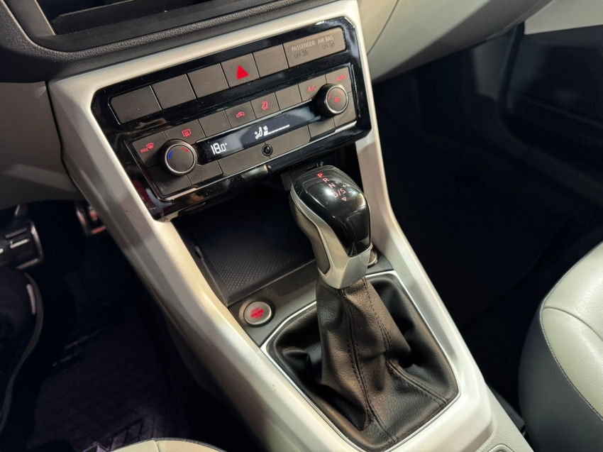 Volkswagen-T-CROSS-1.4 250 TSI TOTAL FLEX HIGHLINE AUTOMÁTICO