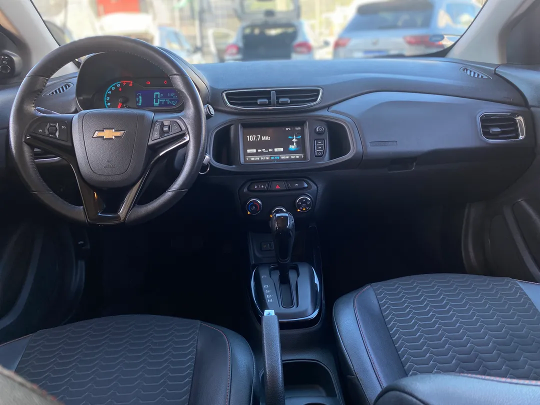 GM - Chevrolet-ONIX-ONIX HATCH LTZ 1.4 8V FlexPower 5p Aut.