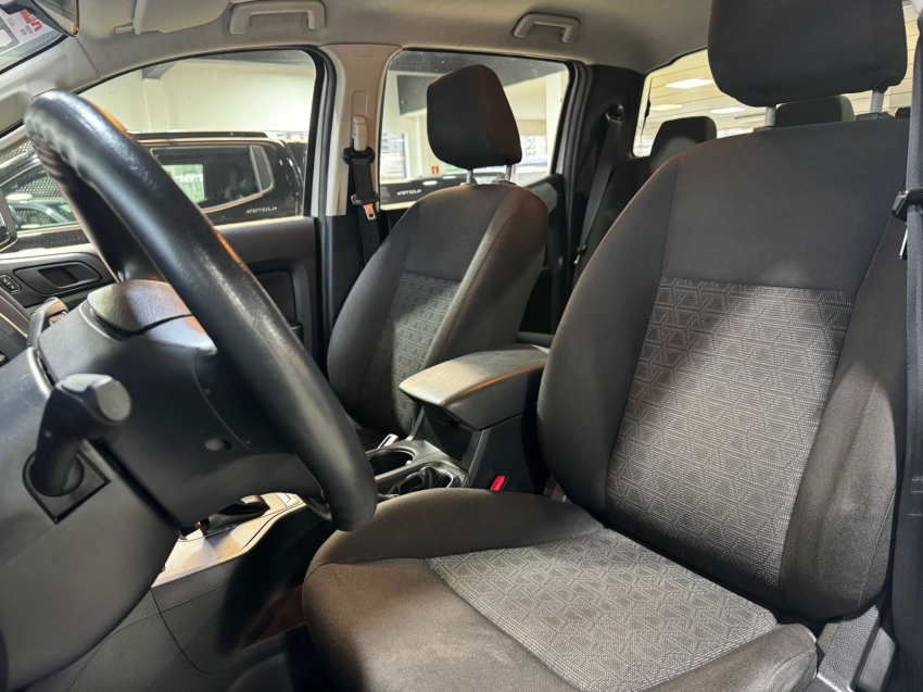 Ford-RANGER-2.2 XLS 4X2 CD 16V DIESEL 4P AUTOMÁTICO