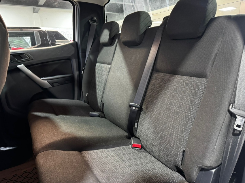 Ford-RANGER-2.2 XLS 4X2 CD 16V DIESEL 4P AUTOMÁTICO