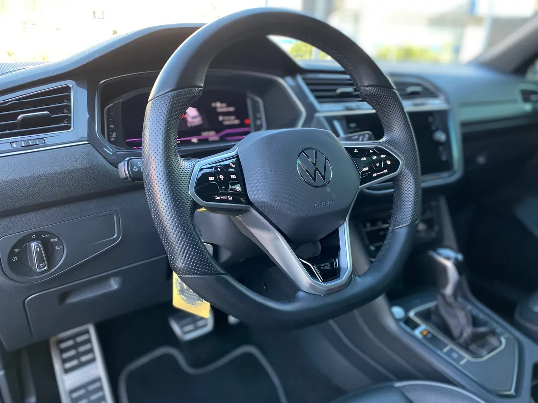 Volkswagen-TIGUAN-TIGUAN Allspac R-Line 300 TSI 2.0