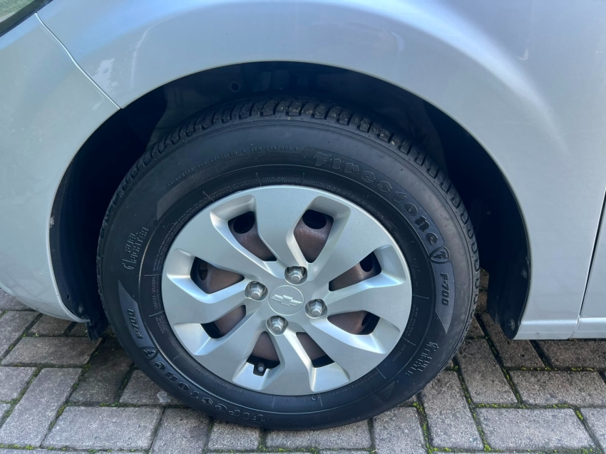 GM - Chevrolet-ONIX-1.0 MPFI LT 8V FLEX 4P MANUAL