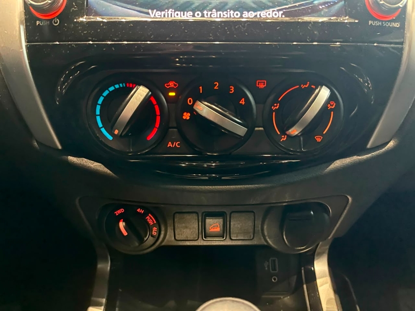 Nissan-FRONTIER-2.3 16V TURBO DIESEL ATTACK CD 4X4 AUTOMÁTICO