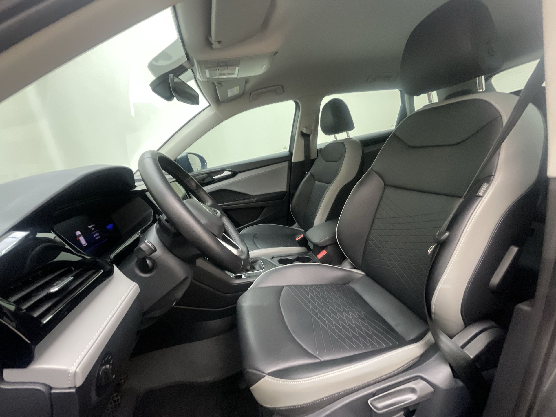 TAOS Comfortline 1.4 250 TSI Flex Aut.