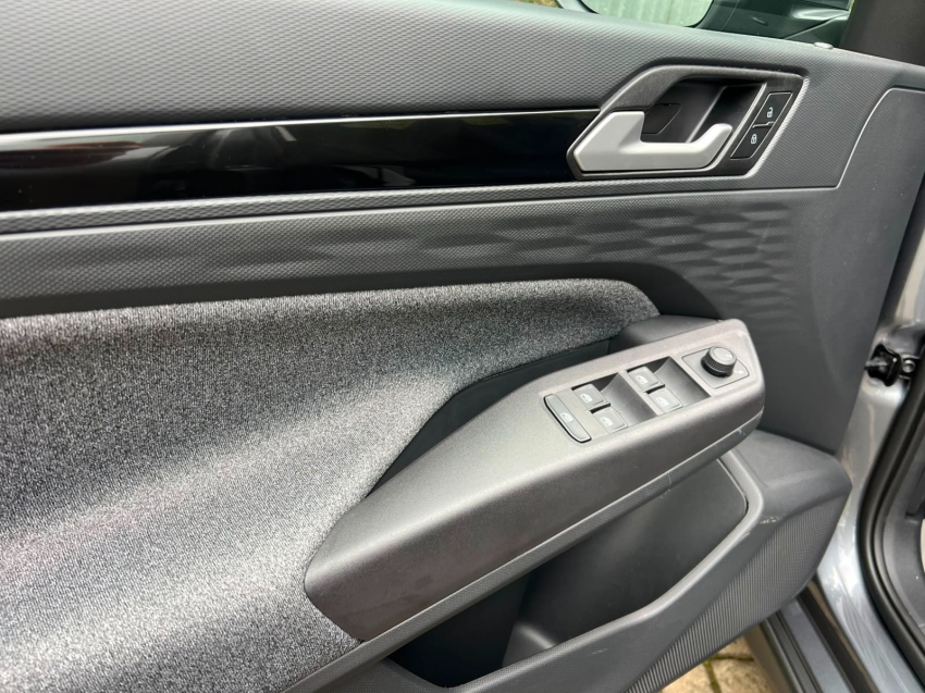 Volkswagen-TERA-1.0 170 TSI MANUAL