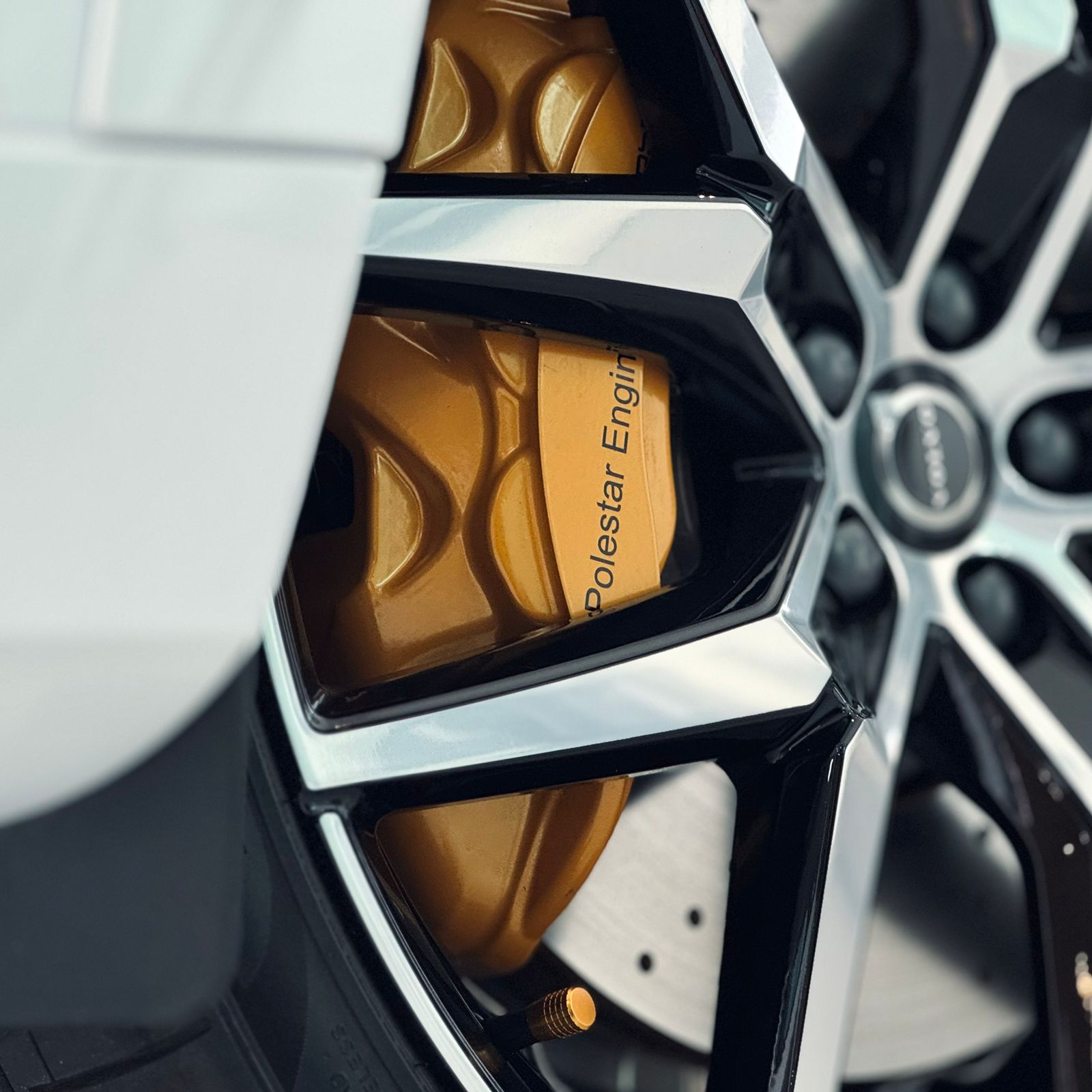 Volvo-XC 60-XC 60 T-8 POLESTAR 2.0 (Híbrido)