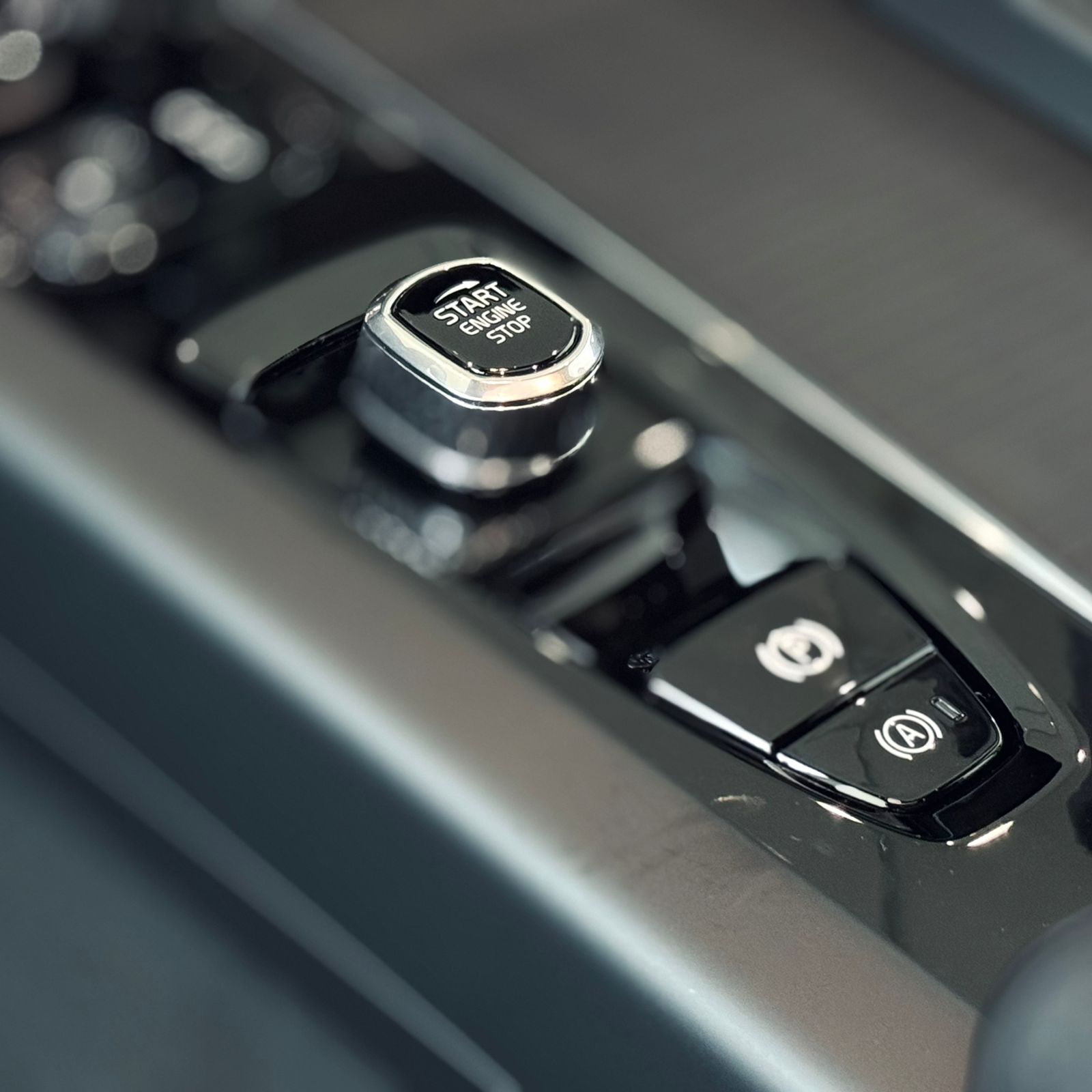 Volvo-XC 60-XC 60 T-8 POLESTAR 2.0 (Híbrido)
