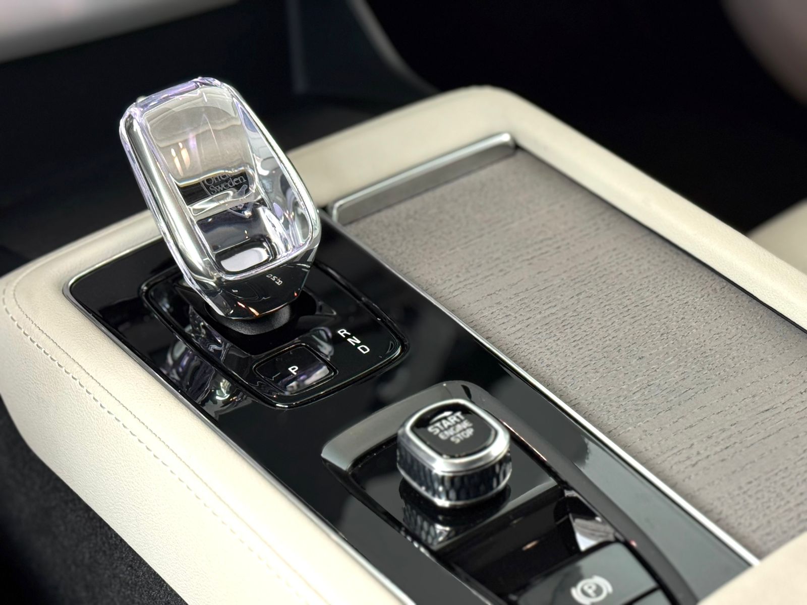 Volvo-XC 90-XC 90 T-8 Ultra Dark 2.0 AWD (Híbrido)