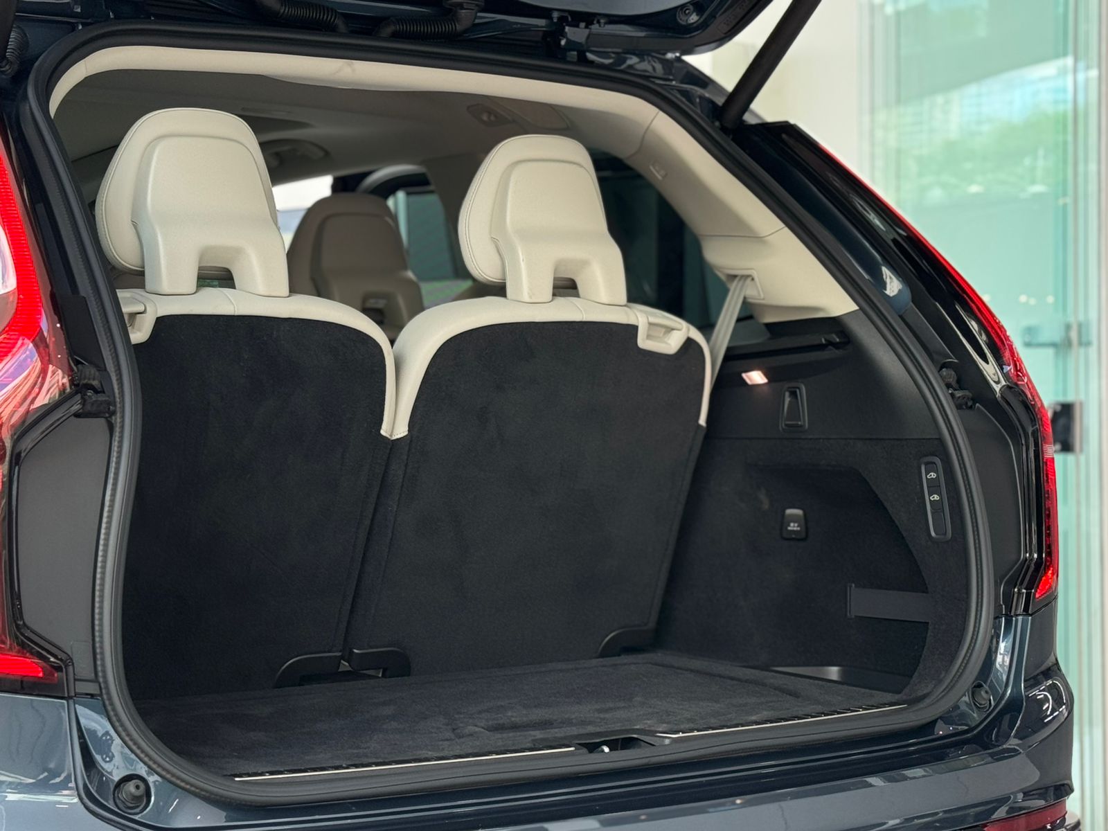Volvo-XC 90-XC 90 T-8 Ultra Dark 2.0 AWD (Híbrido)