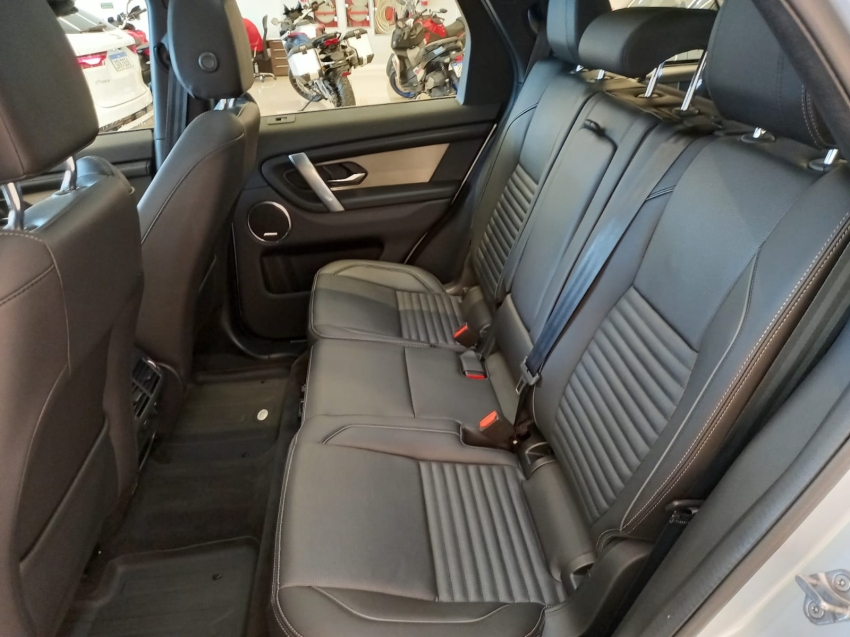 Land Rover-DISCOVERY SPORT-2.0 D200 TURBO DIESEL R-DYNAMIC SE AUTOMÁTICO