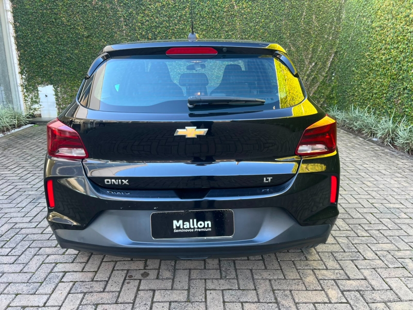 GM - Chevrolet-ONIX-1.0 TURBO FLEX LT MANUAL
