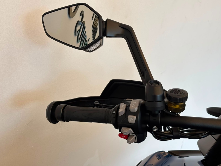TRIUMPH-Tiger-1200 GT EXPLORER