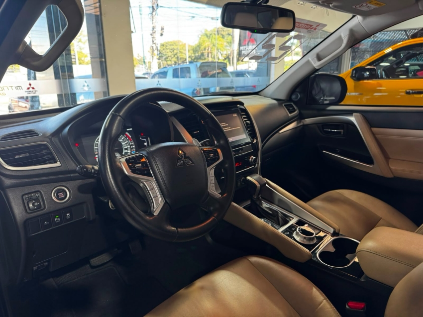 Mitsubishi-PAJERO SPORT-2.4 16V MIVEC TURBO DIESEL HPE-S AWD AUTOMÁTICO