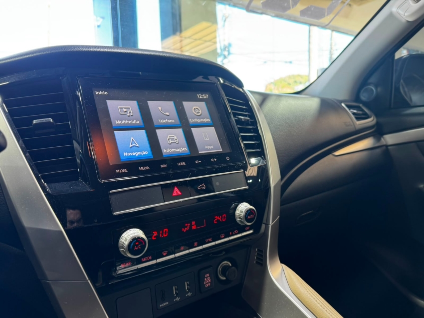 Mitsubishi-PAJERO SPORT-2.4 16V MIVEC TURBO DIESEL HPE-S AWD AUTOMÁTICO