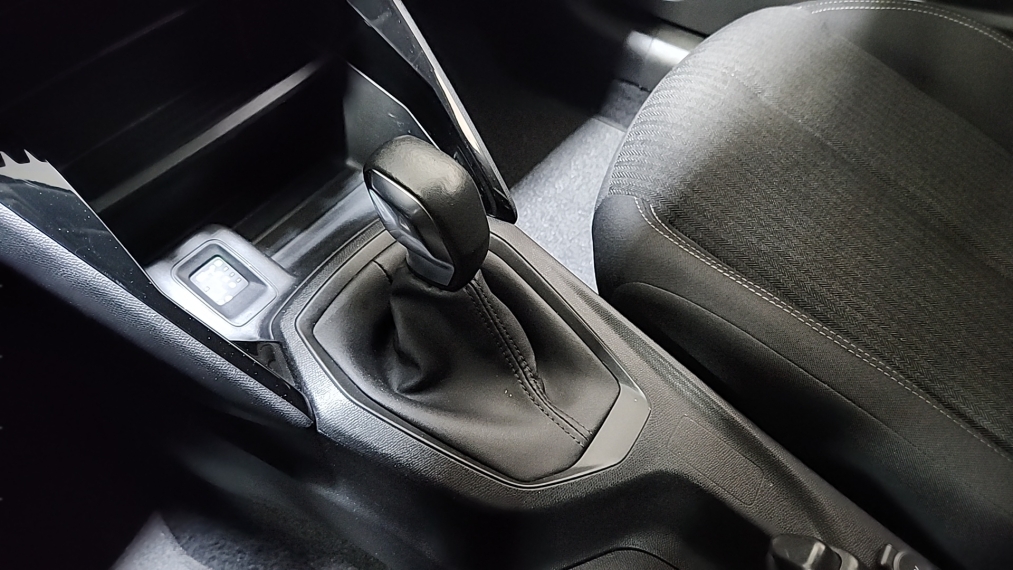 Peugeot-208-1.6 16V FLEX ACTIVE AT6