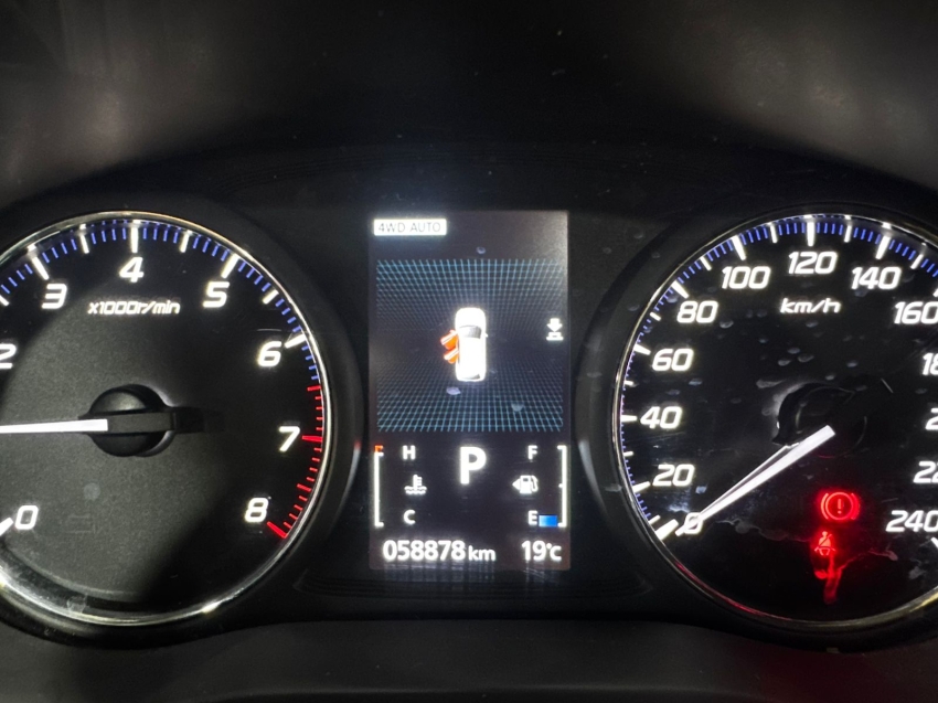 Mitsubishi-OUTLANDER-3.0 MIVEC V6 GASOLINA HPE-S AWD AUTOMÁTICO