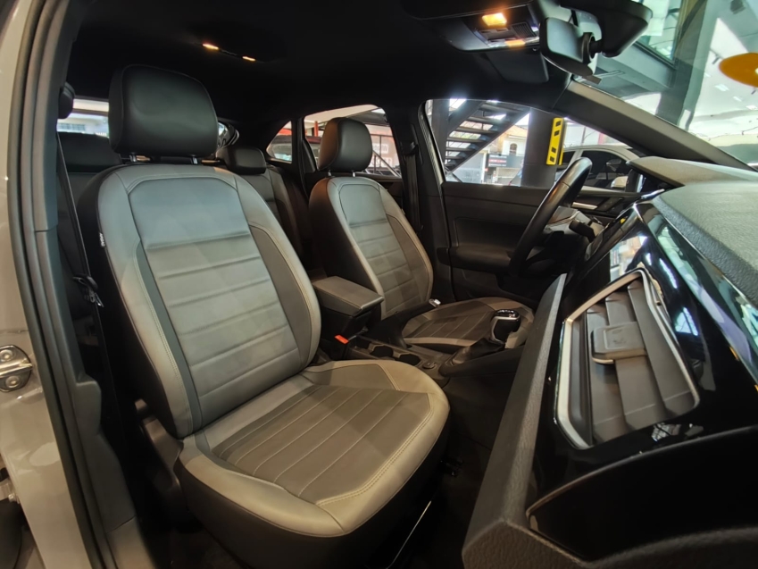 Volkswagen-NIVUS-1.0 200 TSI TOTAL FLEX HIGHLINE AUTOMÁTICO