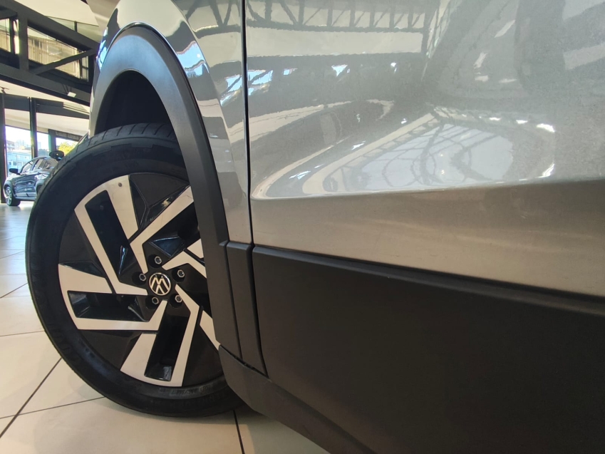 Volkswagen-T-CROSS-1.0 200 TSI TOTAL FLEX COMFORTLINE AUTOMÁTICO