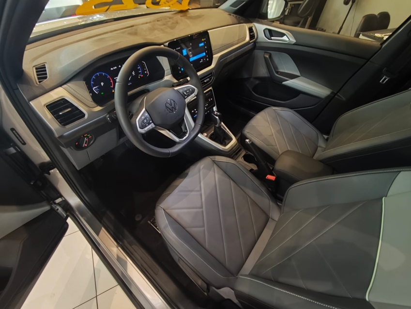 Volkswagen-T-CROSS-1.0 200 TSI TOTAL FLEX COMFORTLINE AUTOMÁTICO