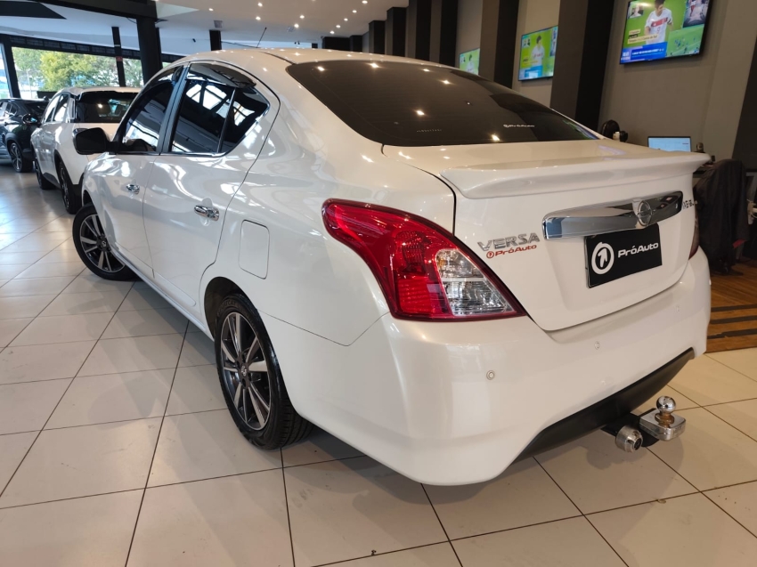 Nissan-VERSA-1.6 16V FLEXSTART SL 4P XTRONIC