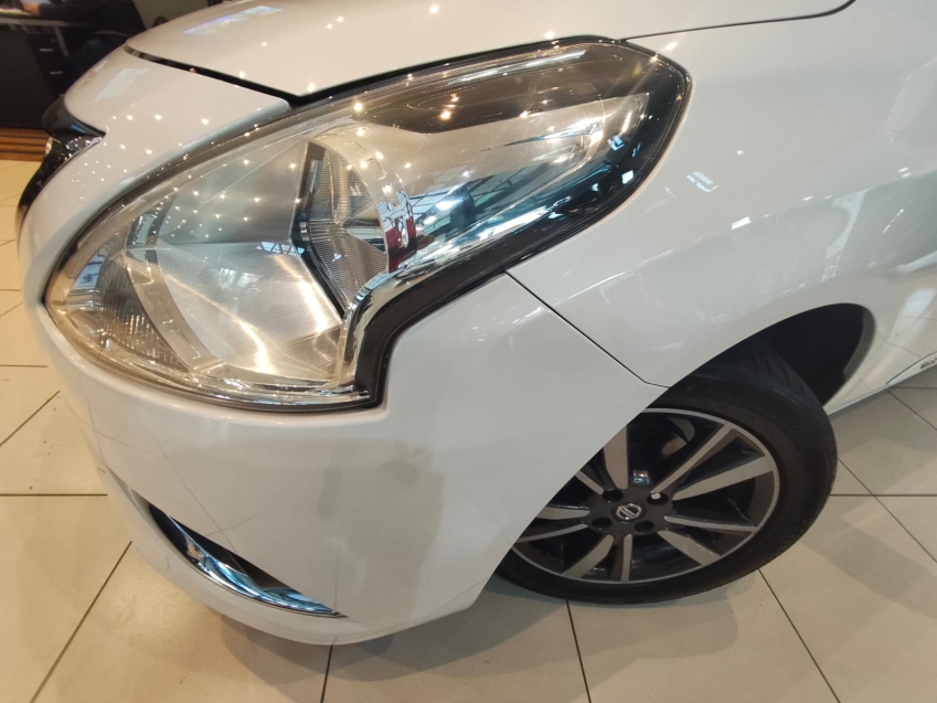 Nissan-VERSA-1.6 16V FLEXSTART SL 4P XTRONIC